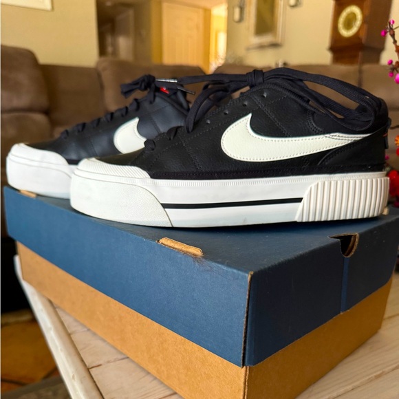 Nike Court Legacy Lift Platform - Picture 1 of 4